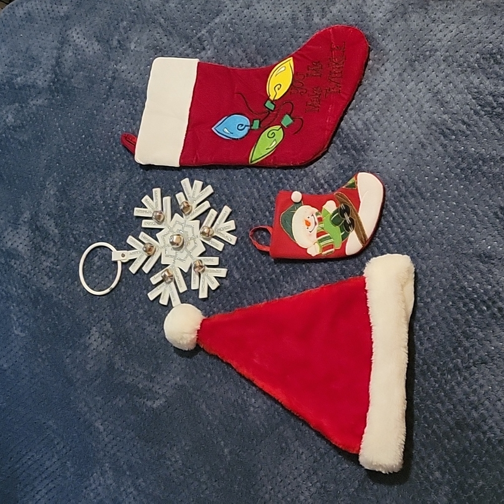 NEW SET OF 4 CHRISTMAS DECORATIONS